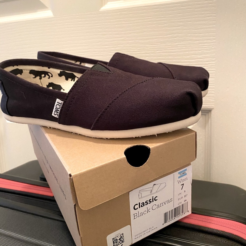 TOMS classic black canvas